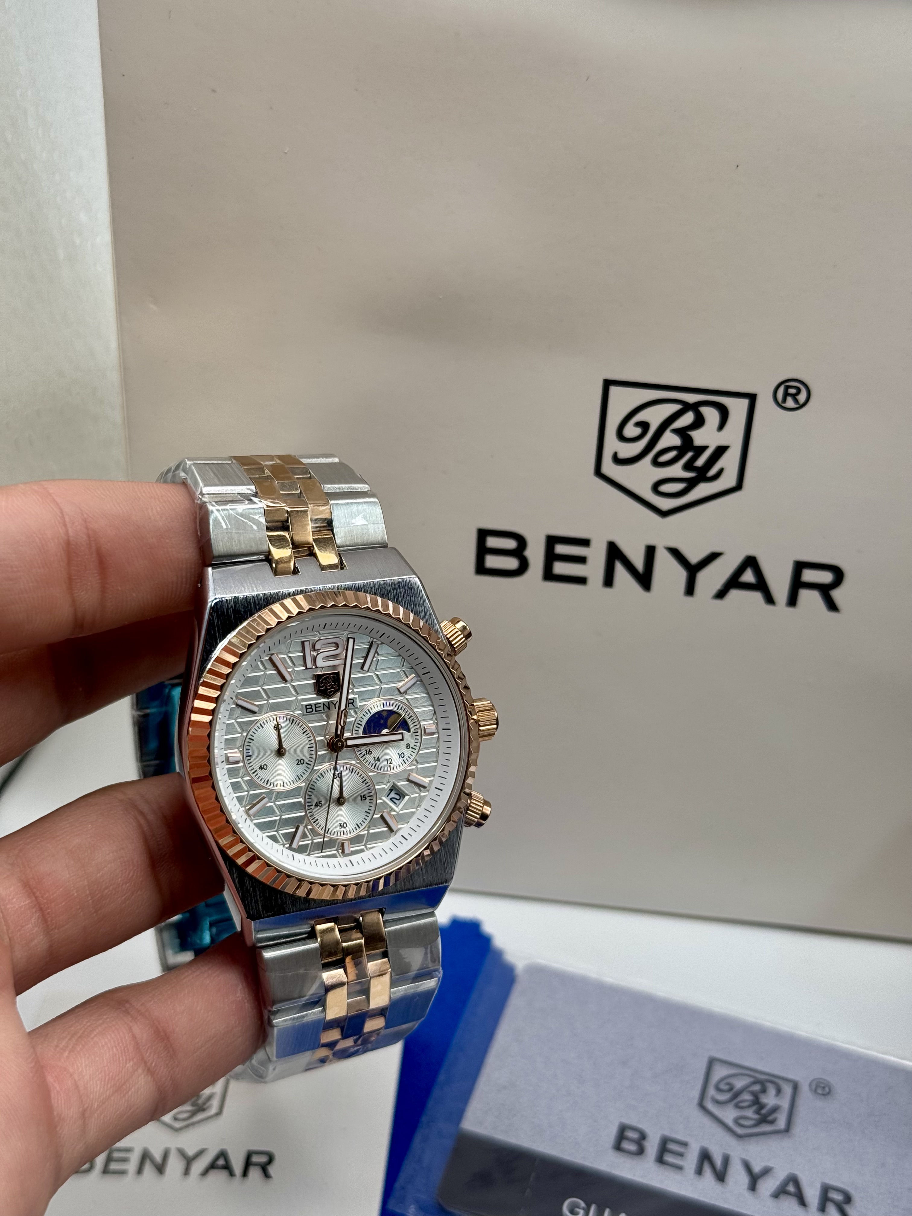 BENYAR Watch 5225 Sophisticated Design for Every Day Gold white