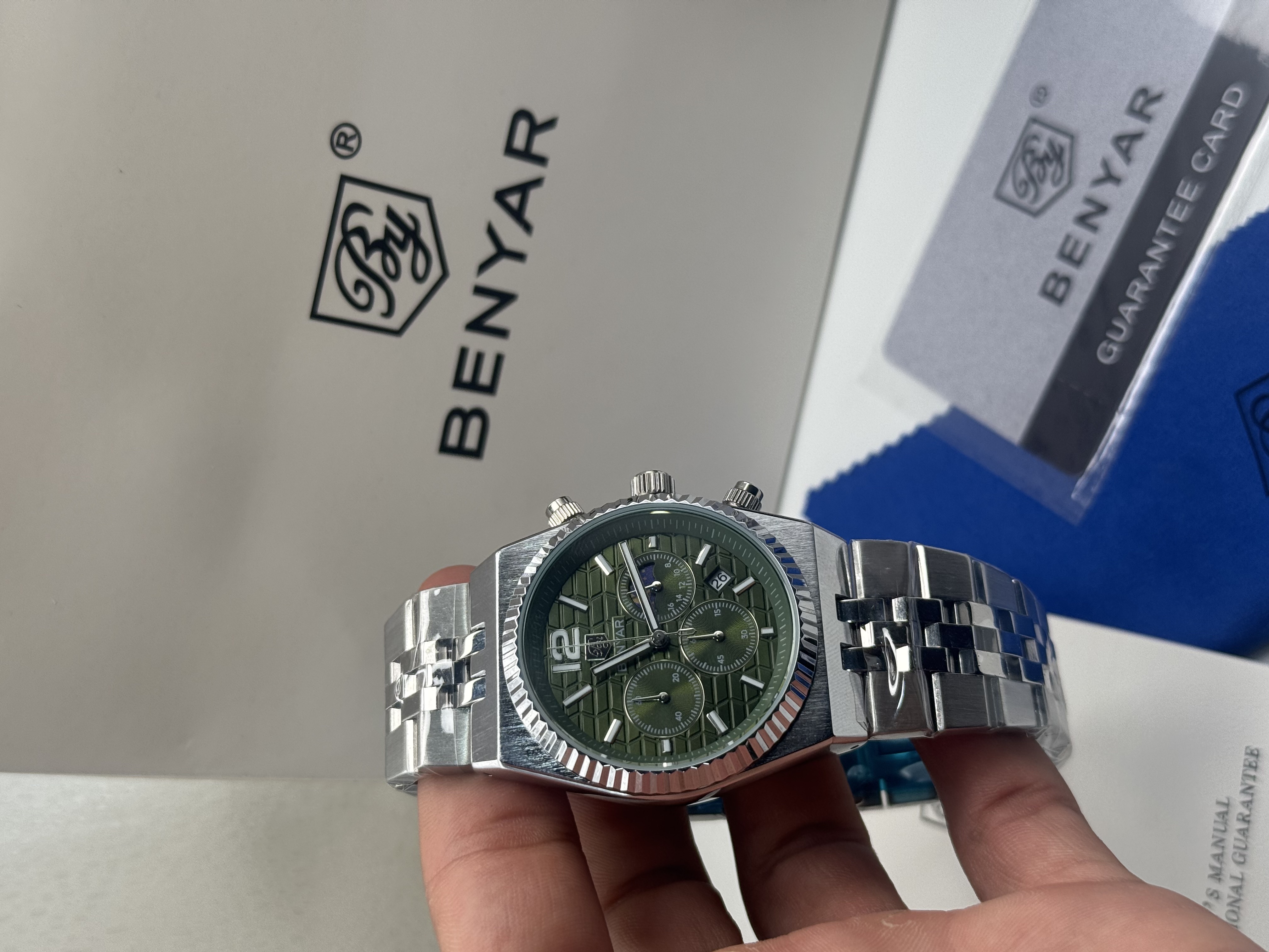 BENYAR Watch 5225 Sophisticated Design for Every Day Green silver